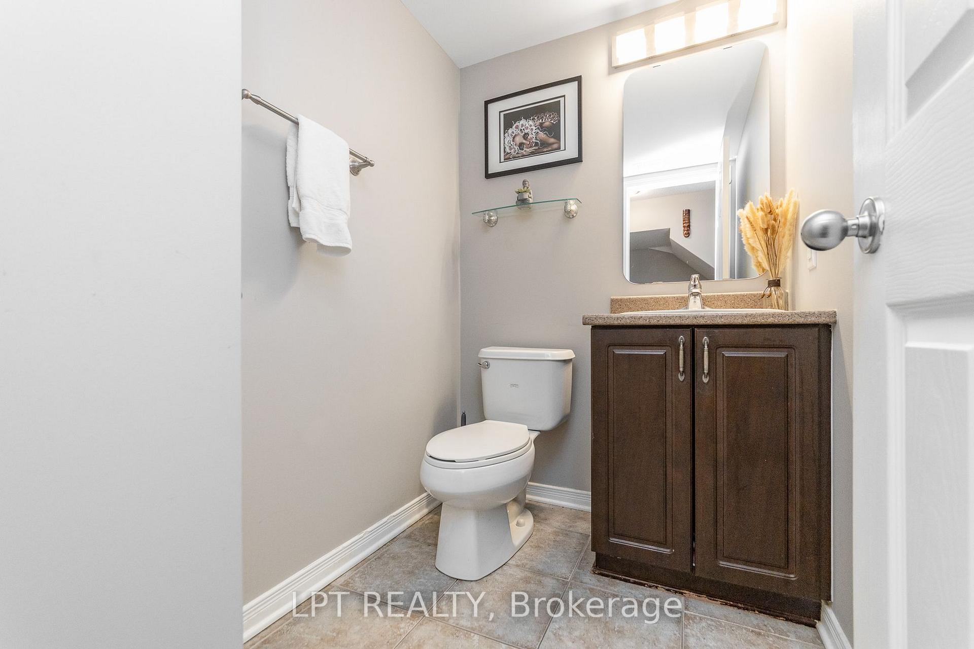 Photo 19 of Unit 7, 102 Windswept Private, Ottawa, Riverside South/Gloucester Glen — HOMEH