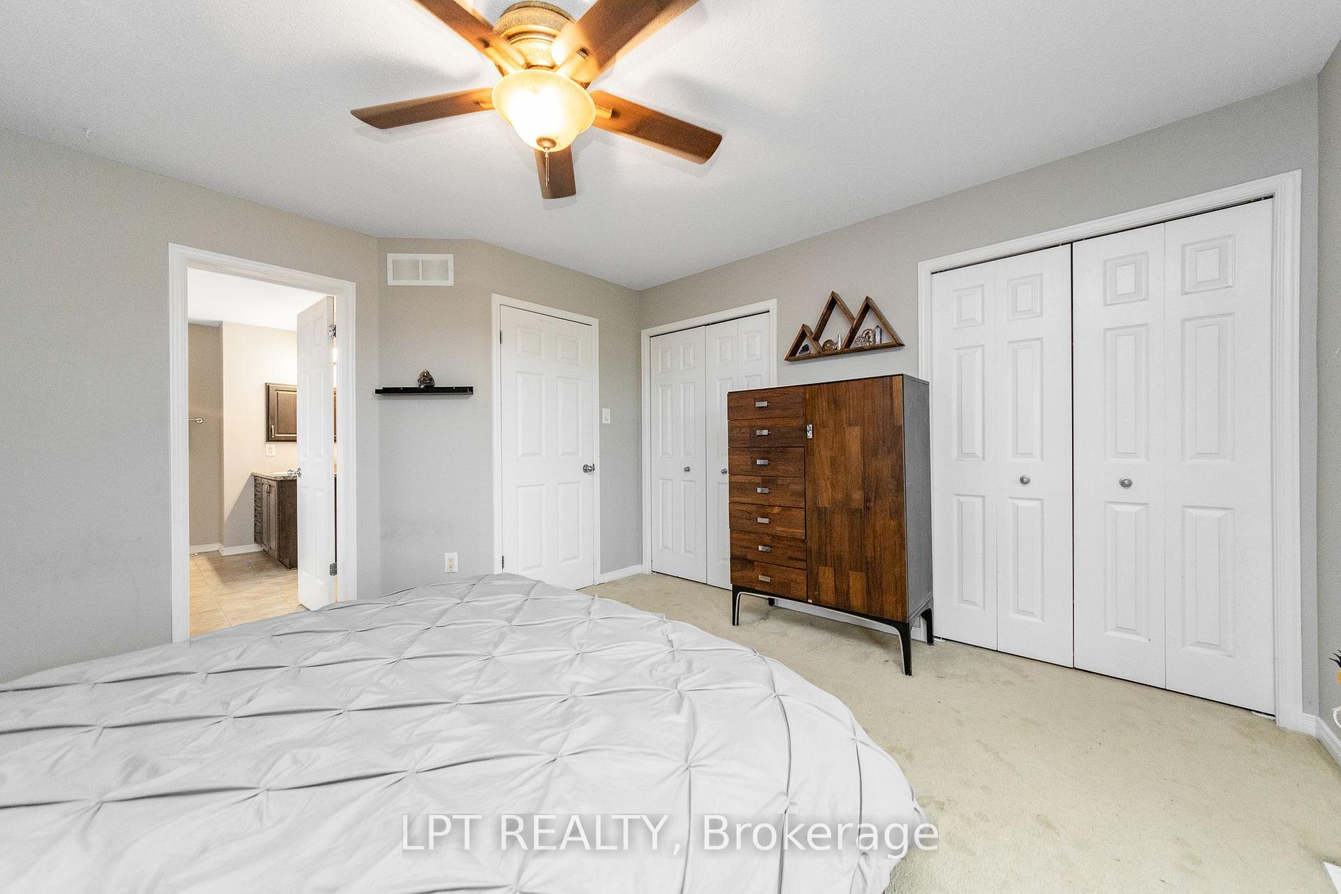 Photo 24 of Unit 7, 102 Windswept Private, Ottawa, Riverside South/Gloucester Glen — HOMEH