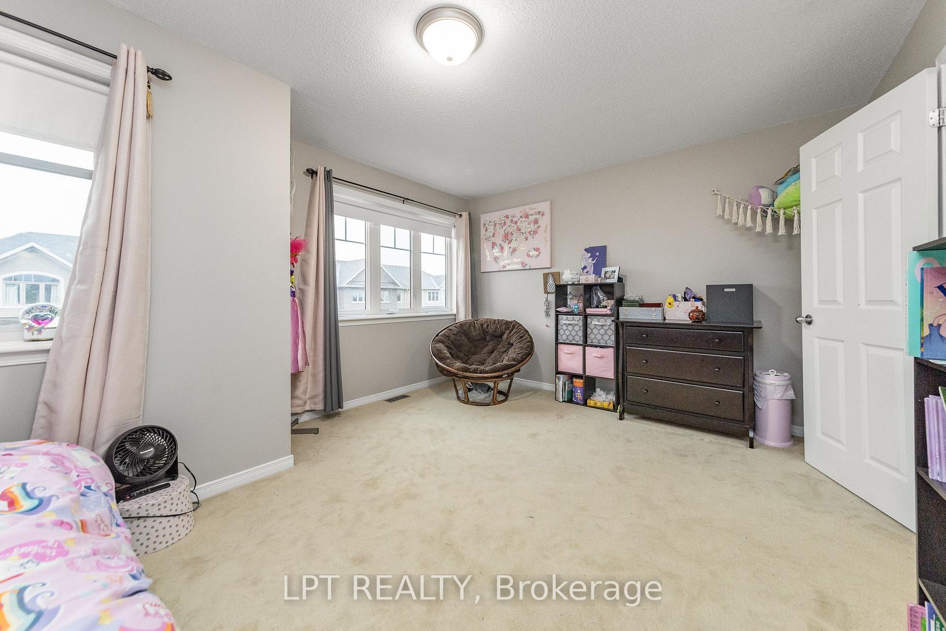 Photo 32 of Unit 7, 102 Windswept Private, Ottawa, Riverside South/Gloucester Glen — HOMEH