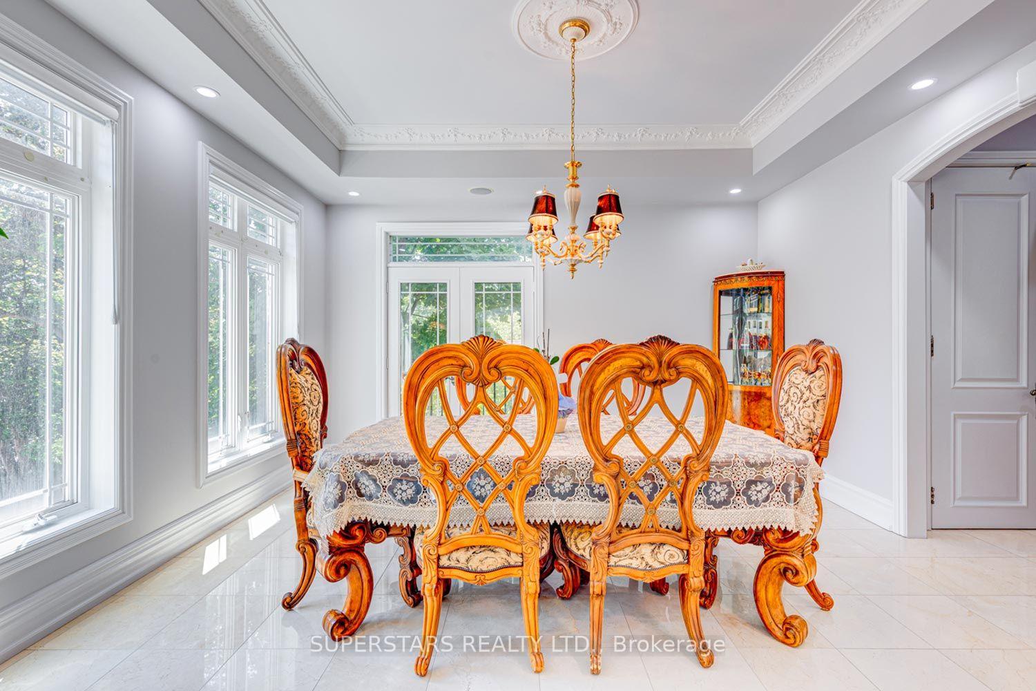 Photo 17 of 43 Hughson Drive, Markham, Buttonville — HOMEH