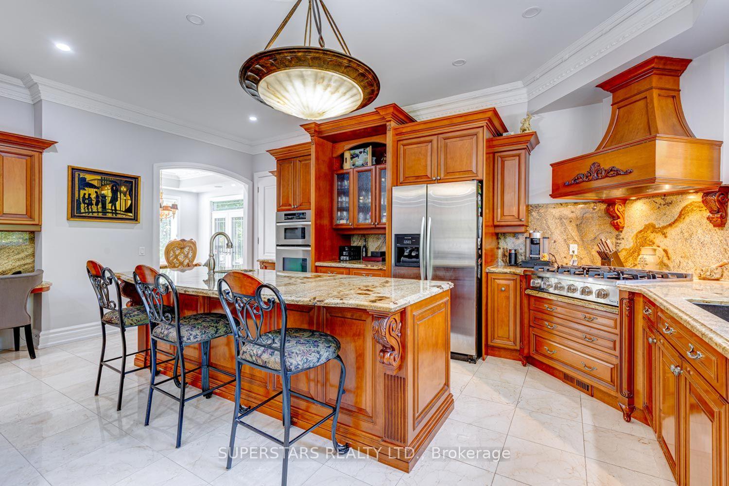 Photo 10 of 43 Hughson Drive, Markham, Buttonville — HOMEH
