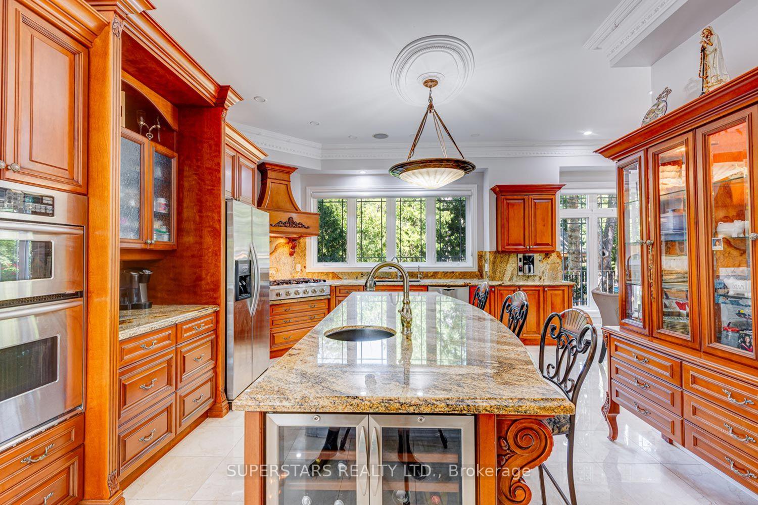 Photo 12 of 43 Hughson Drive, Markham, Buttonville — HOMEH