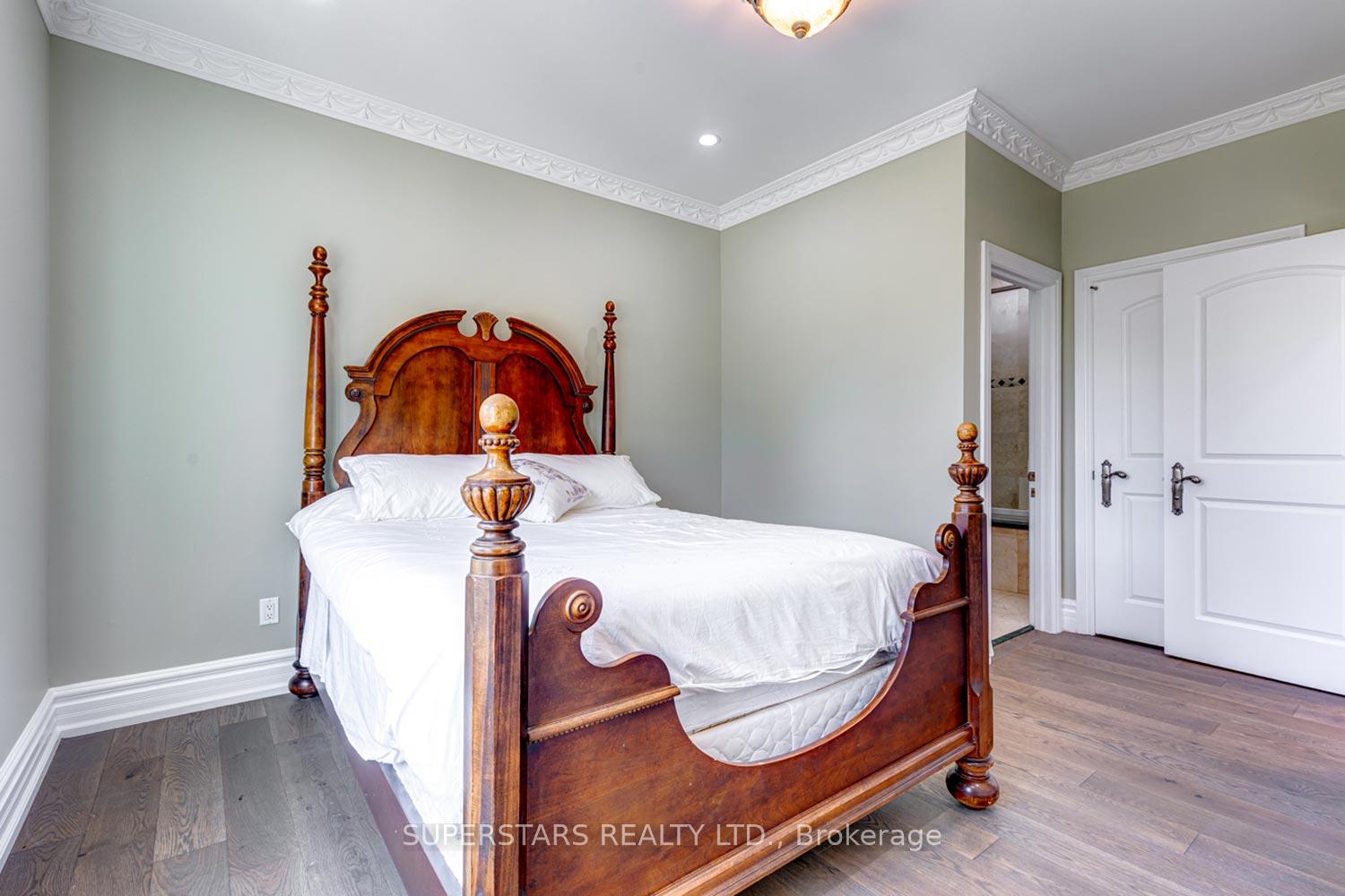 Photo 33 of 43 Hughson Drive, Markham, Buttonville — HOMEH