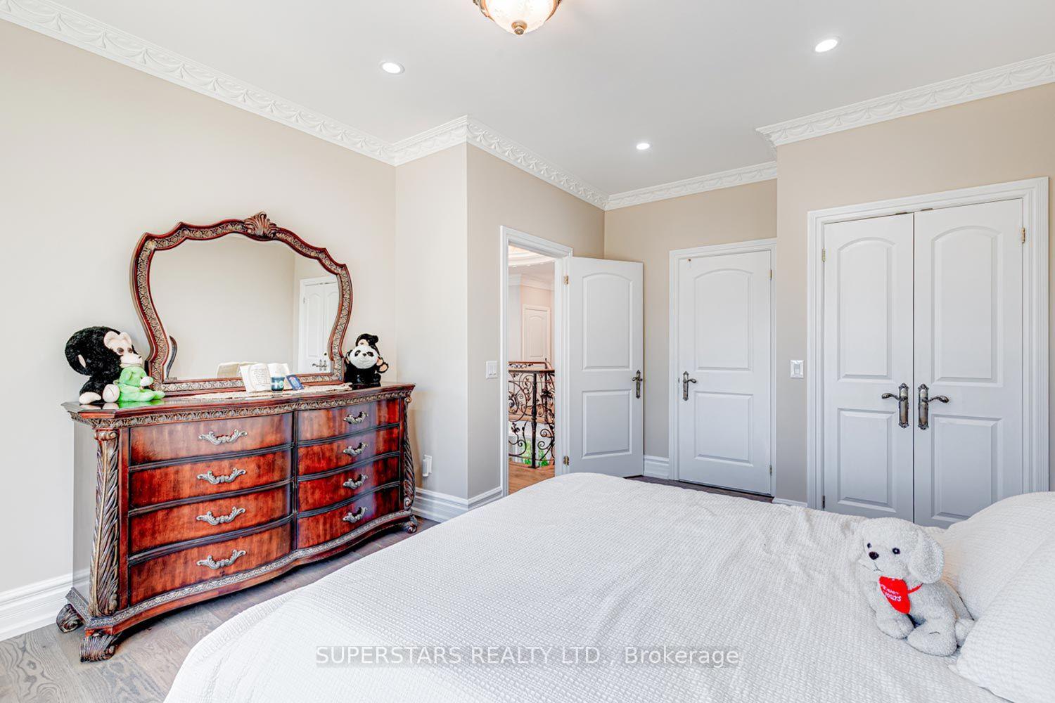 Photo 34 of 43 Hughson Drive, Markham, Buttonville — HOMEH