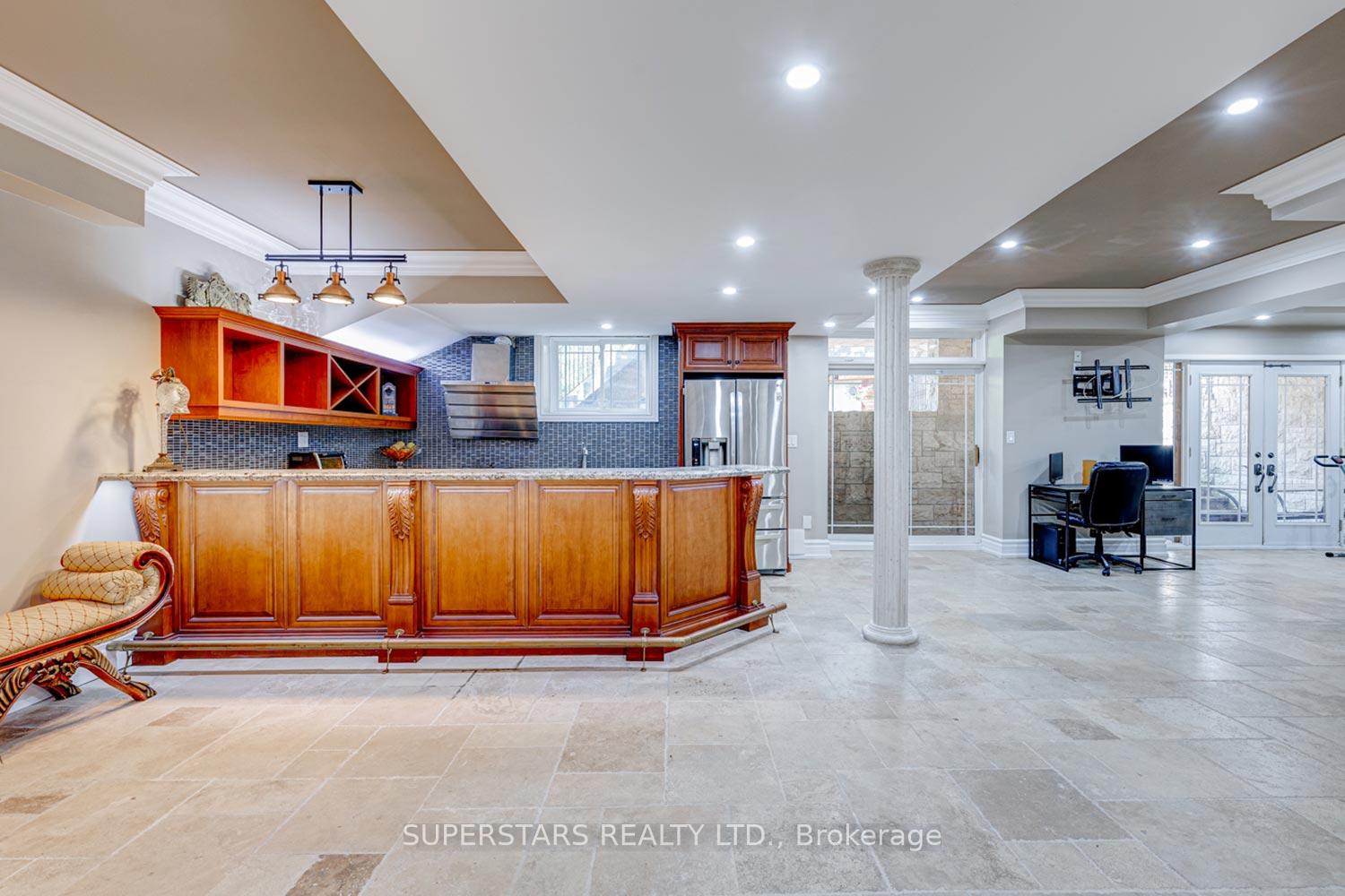 Photo 38 of 43 Hughson Drive, Markham, Buttonville — HOMEH