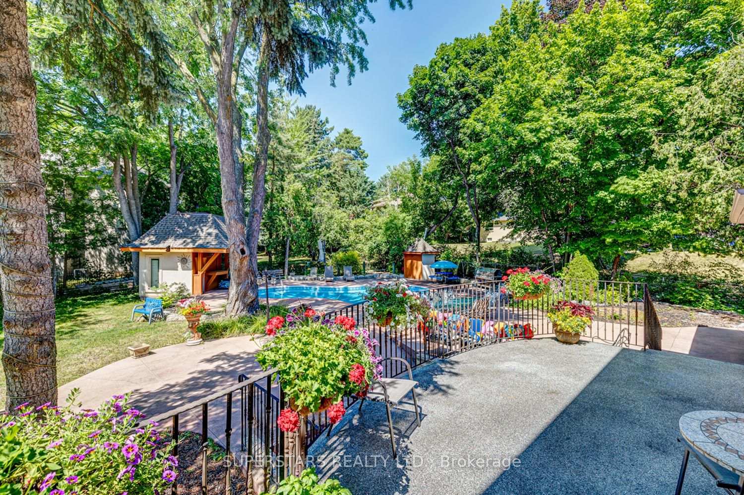 Photo 44 of 43 Hughson Drive, Markham, Buttonville — HOMEH