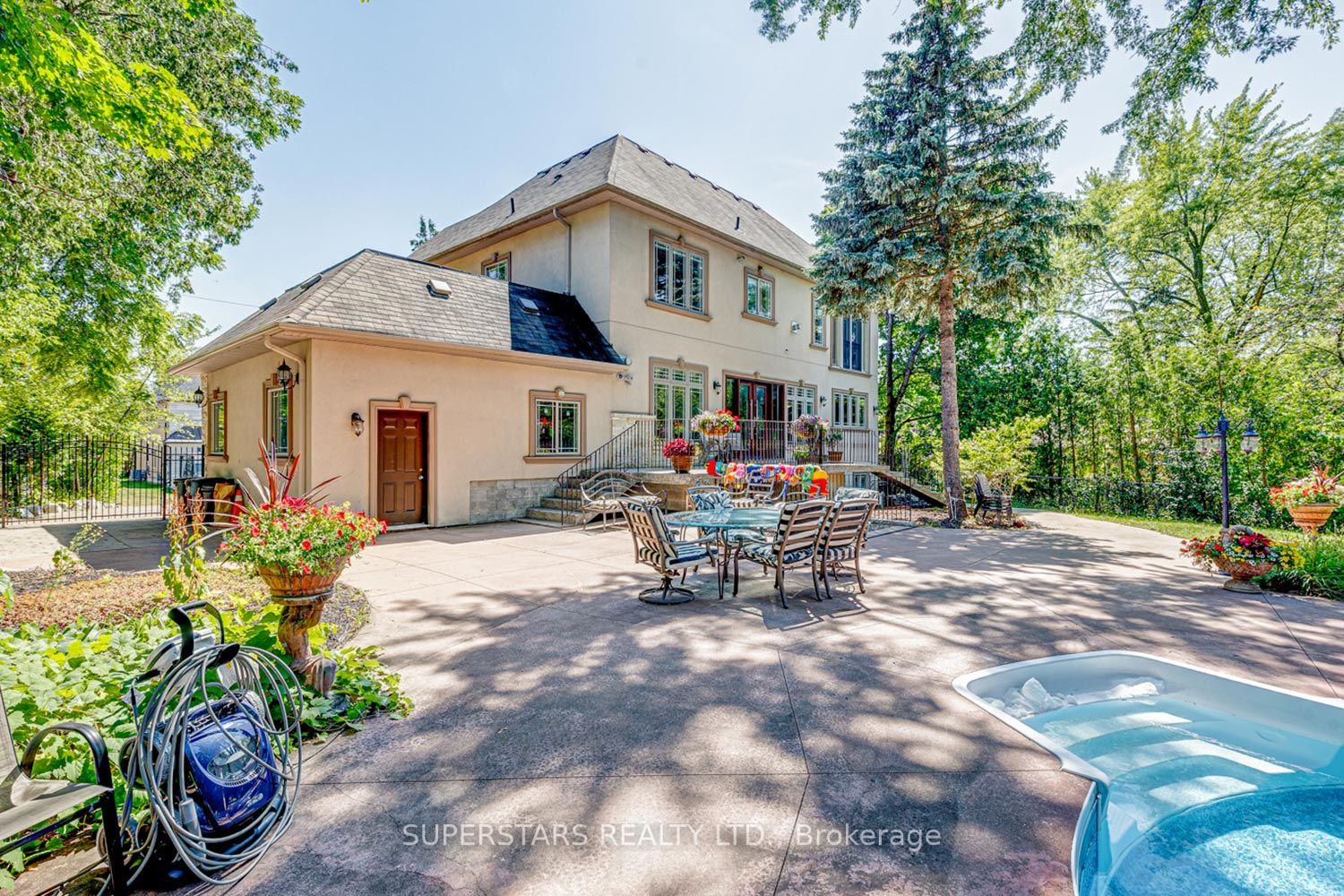 Photo 48 of 43 Hughson Drive, Markham, Buttonville — HOMEH