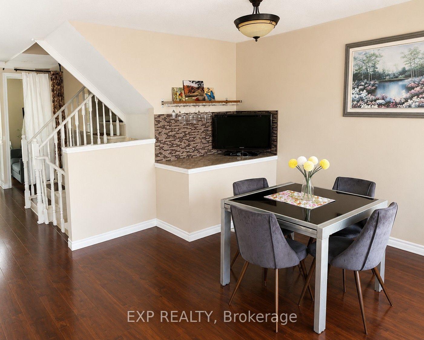 Photo 3 of Unit 32, 5110 Fairview Street, Burlington, Appleby — HOMEH