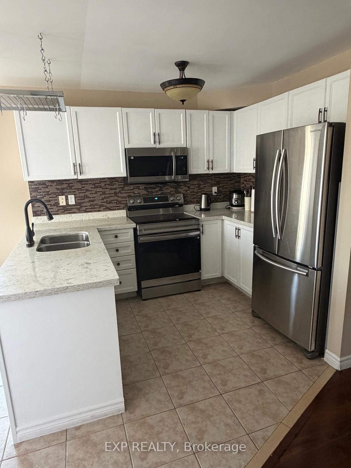 Photo 4 of Unit 32, 5110 Fairview Street, Burlington, Appleby — HOMEH