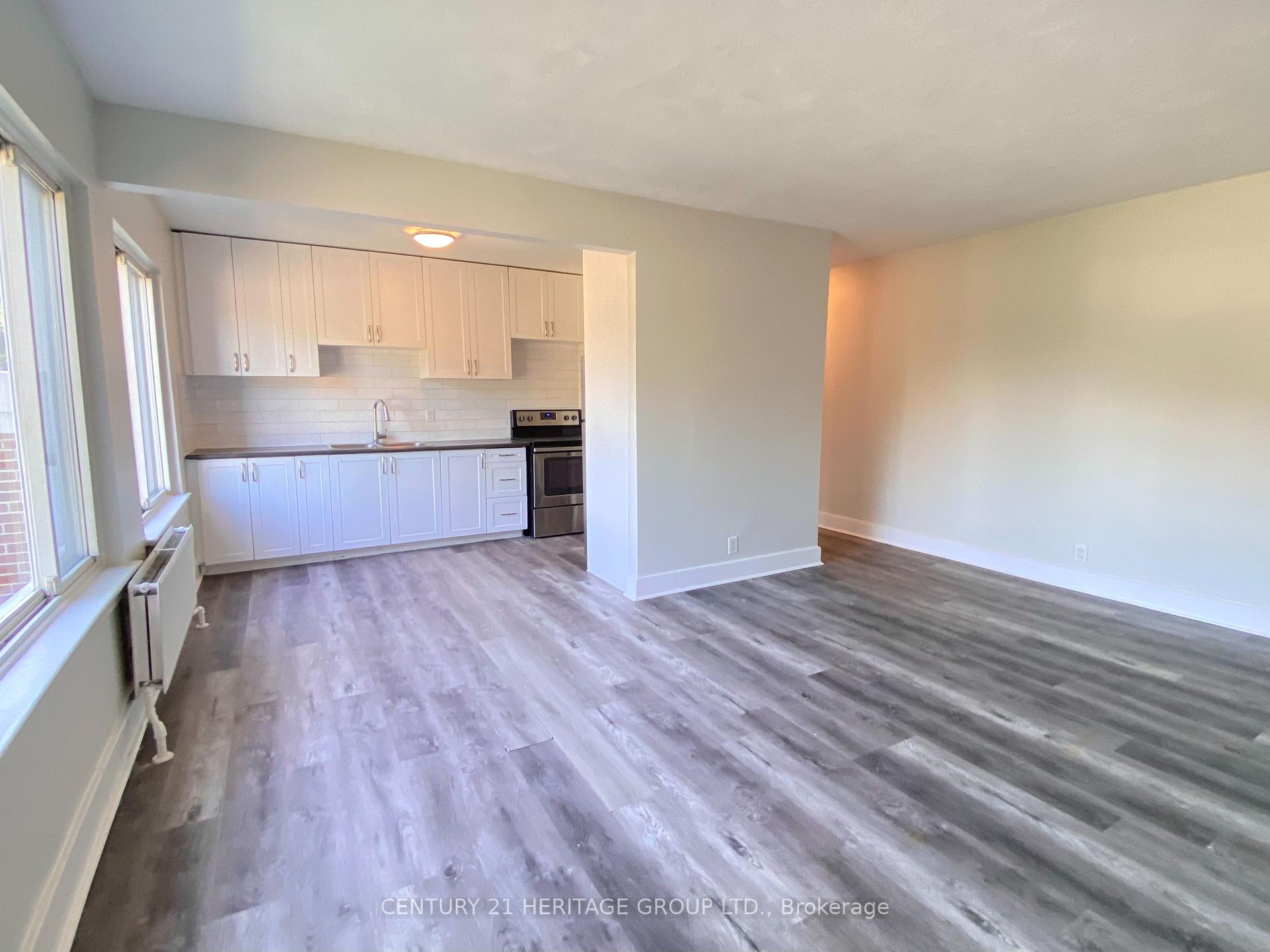Photo 4 of Unit 3, 174 Grove Street E, Barrie, Wellington — HOMEH