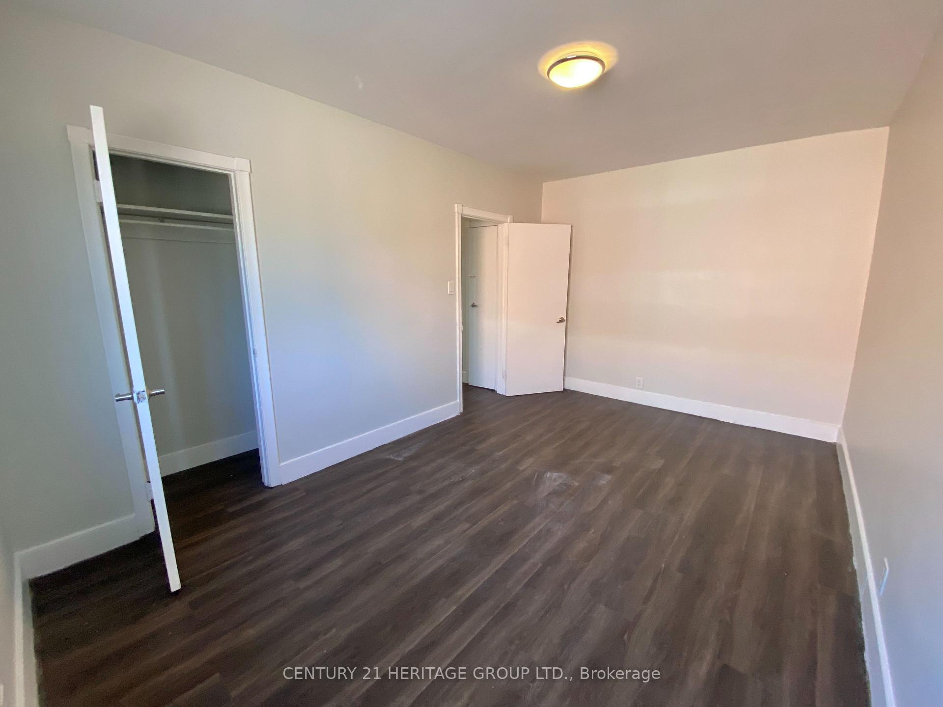 Photo 11 of Unit 3, 174 Grove Street E, Barrie, Wellington — HOMEH