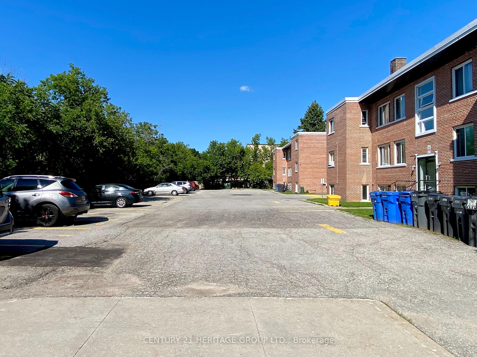 Photo 14 of Unit 3, 174 Grove Street E, Barrie, Wellington — HOMEH
