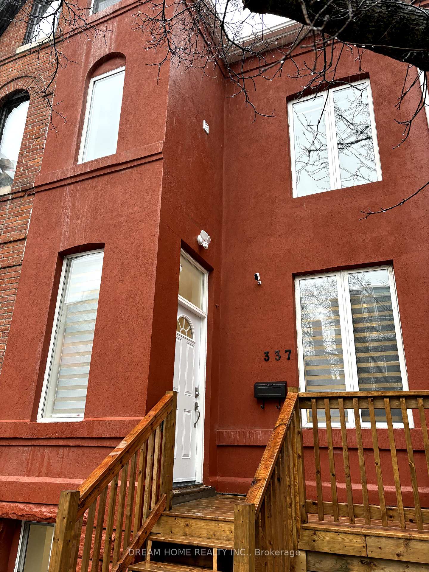 Photo 2 of Unit Bsmt B2, 337 Mutual Street W, Toronto, Cabbagetown-South St. James Town — HOMEH