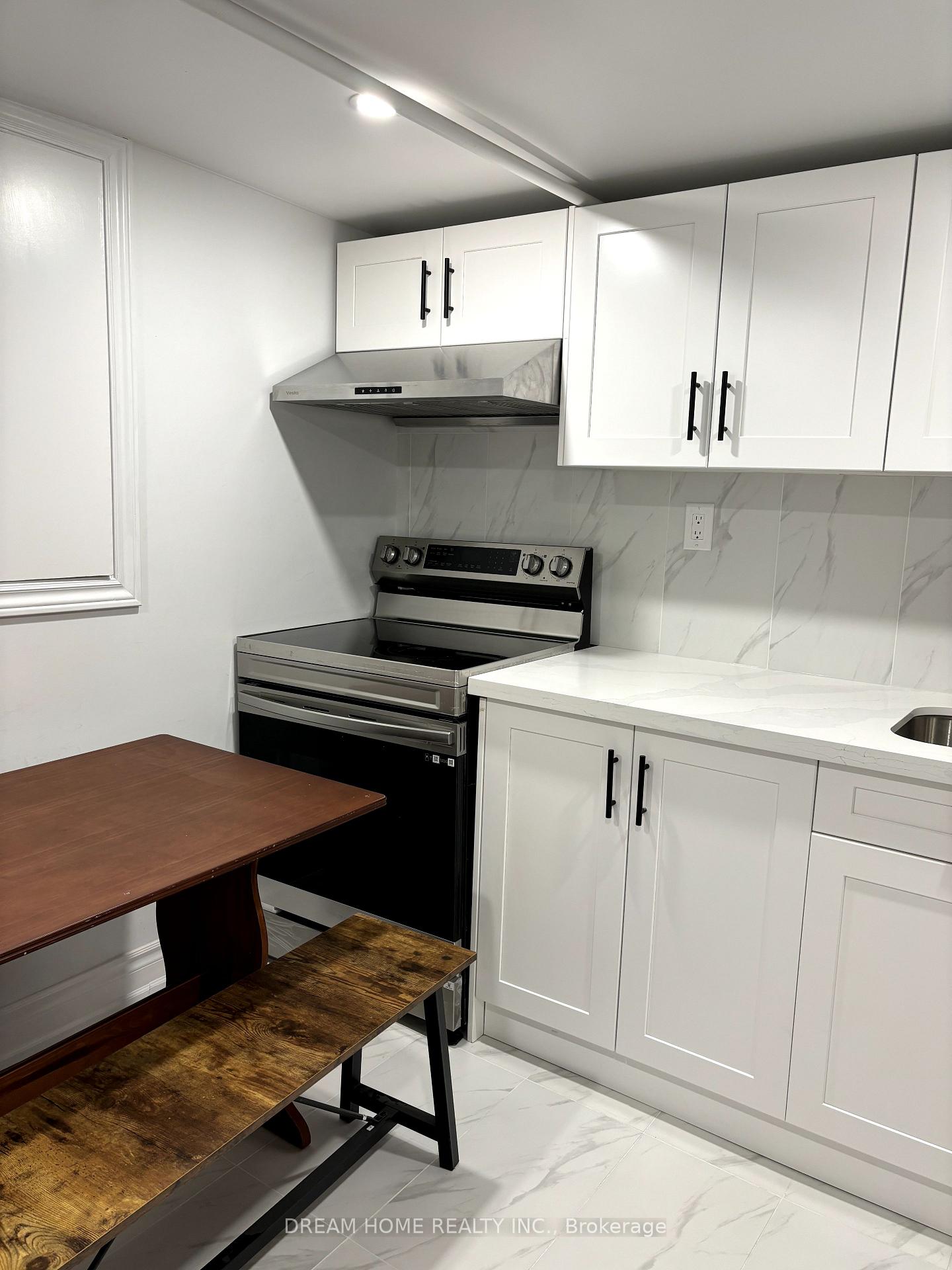 Photo 5 of Unit Bsmt B2, 337 Mutual Street W, Toronto, Cabbagetown-South St. James Town — HOMEH
