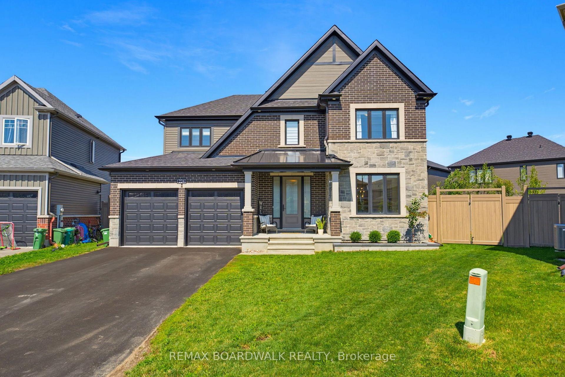 Photo 3 of 224 Skipper Drive, Ottawa, Mahogany Community — HOMEH