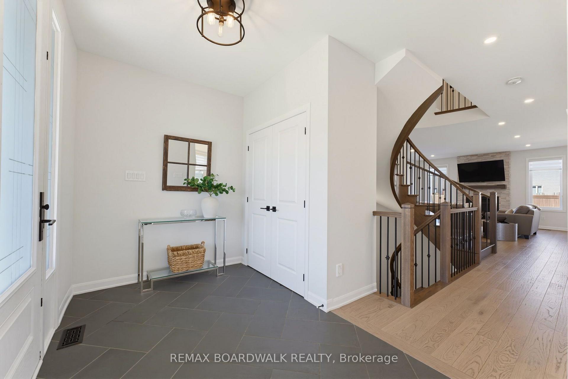 Photo 5 of 224 Skipper Drive, Ottawa, Mahogany Community — HOMEH