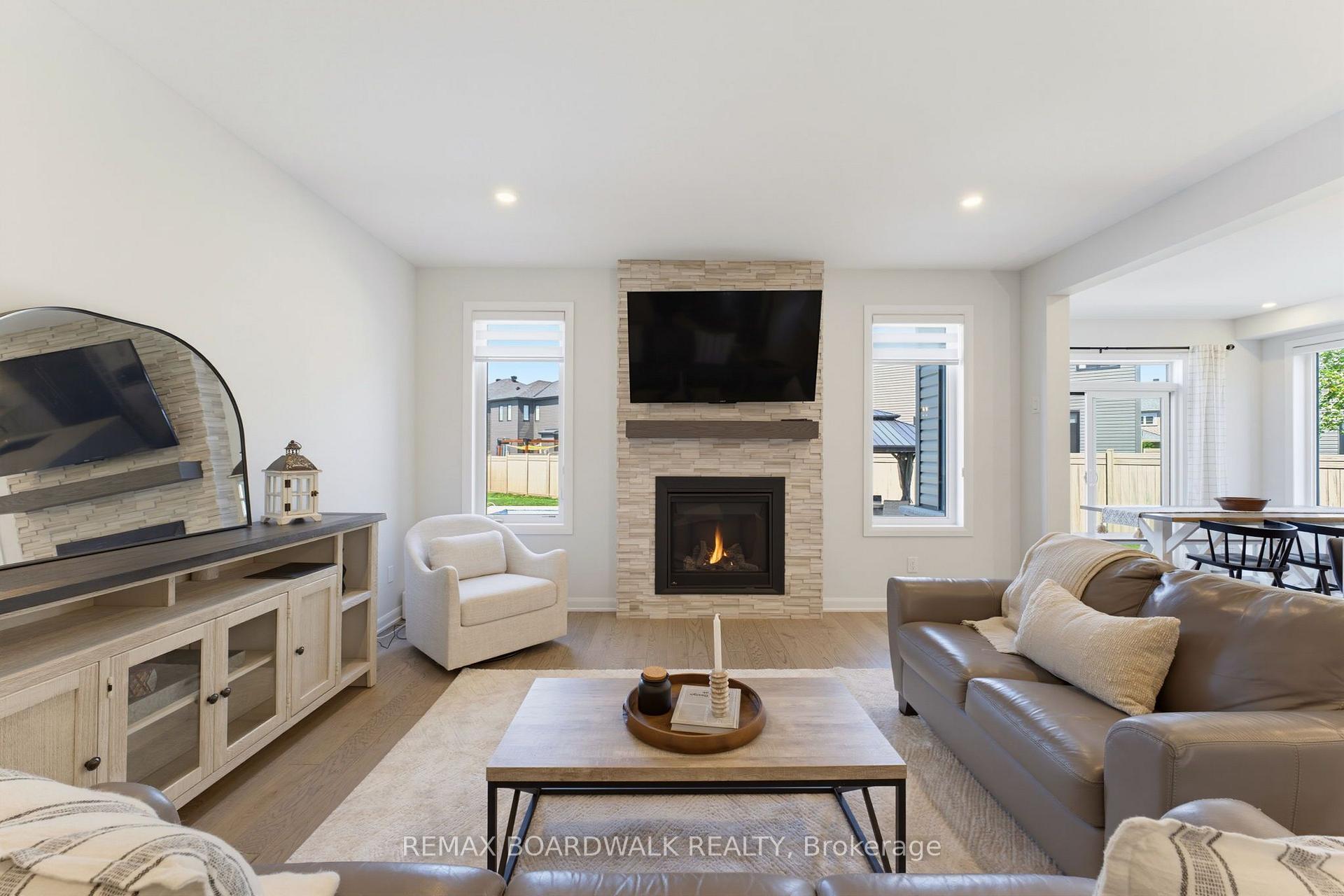 Photo 15 of 224 Skipper Drive, Ottawa, Mahogany Community — HOMEH