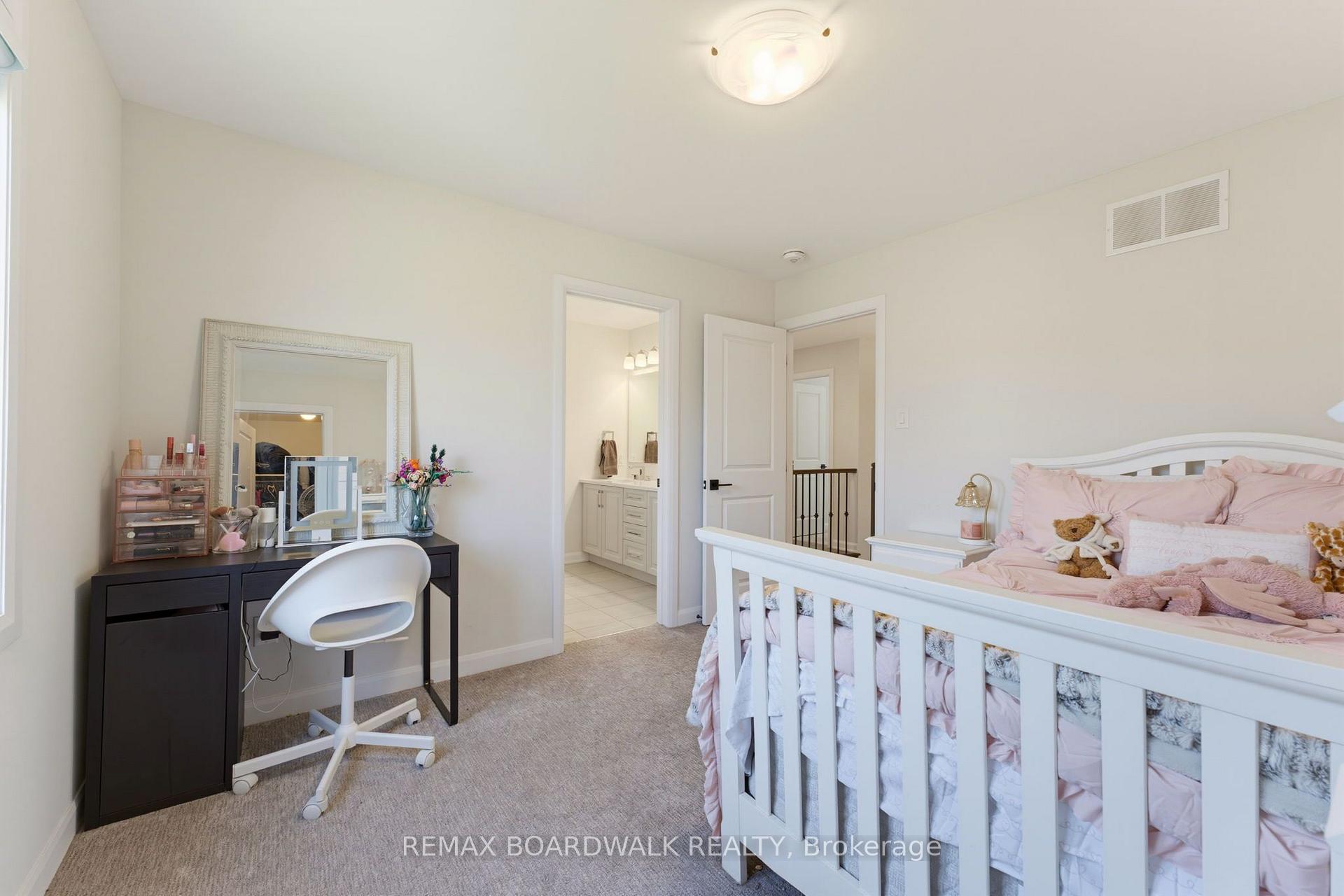 Photo 24 of 224 Skipper Drive, Ottawa, Mahogany Community — HOMEH