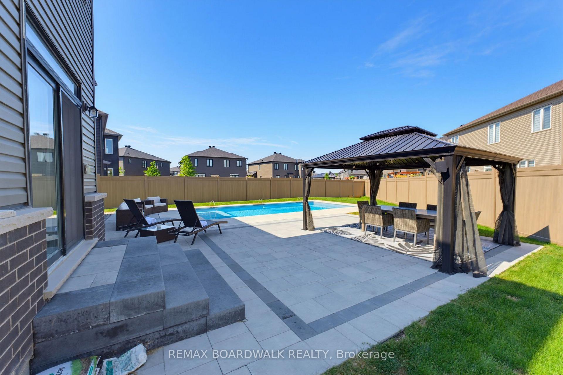 Photo 37 of 224 Skipper Drive, Ottawa, Mahogany Community — HOMEH