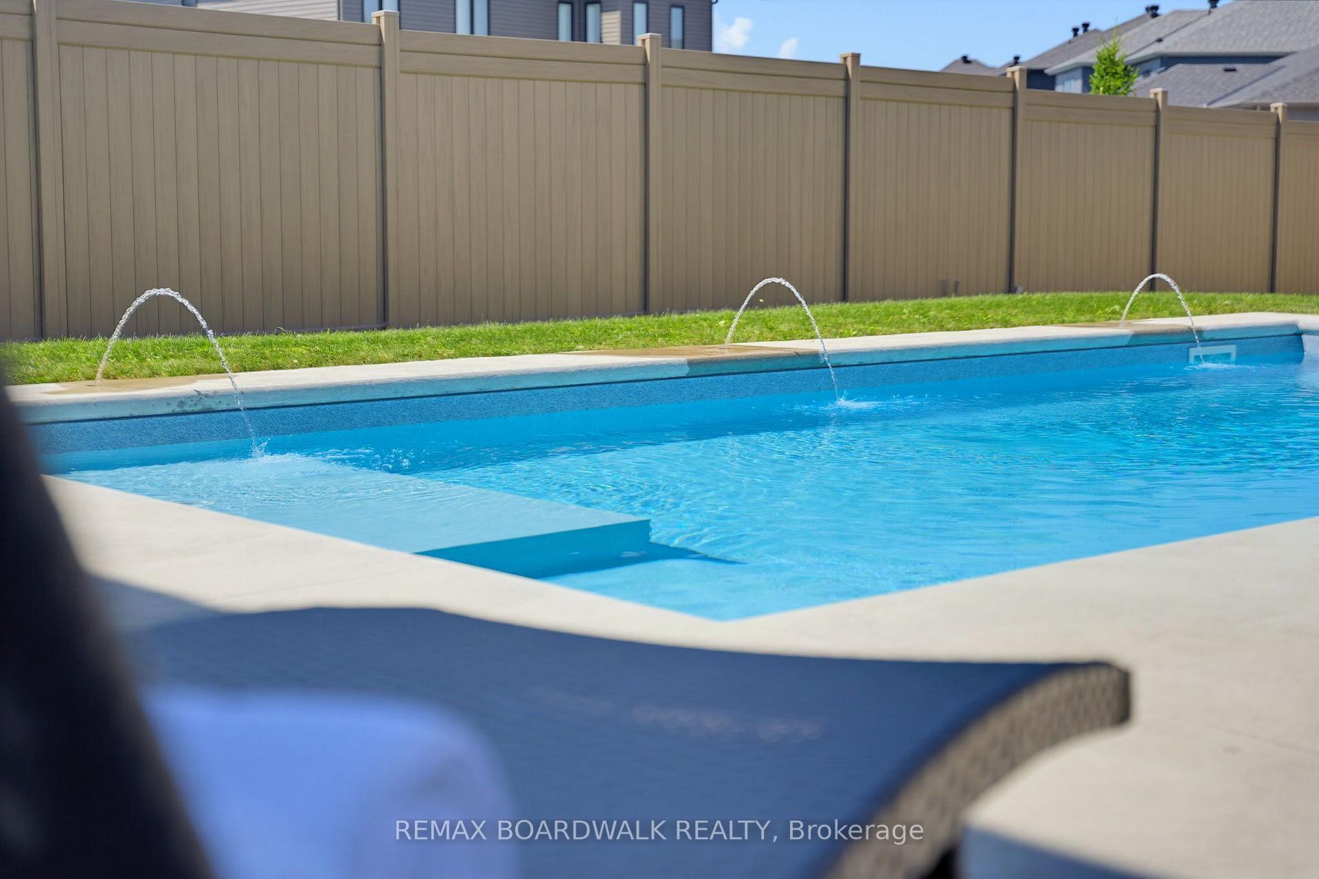 Photo 40 of 224 Skipper Drive, Ottawa, Mahogany Community — HOMEH