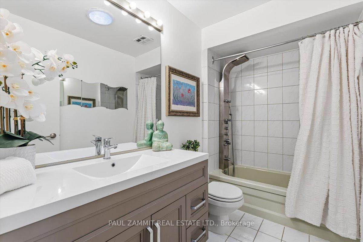 Photo 52 of 12 Kings College Road, Markham, Aileen-Willowbrook — HOMEH