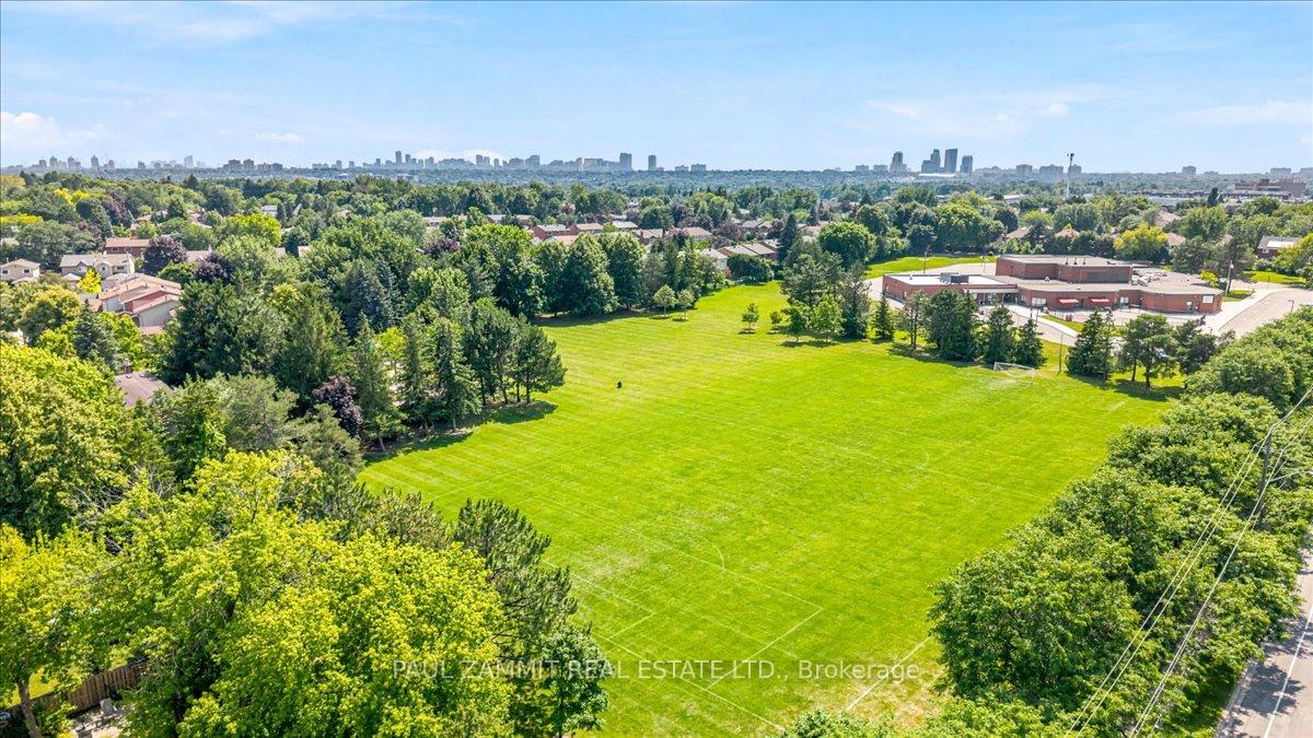 Photo 78 of 12 Kings College Road, Markham, Aileen-Willowbrook — HOMEH