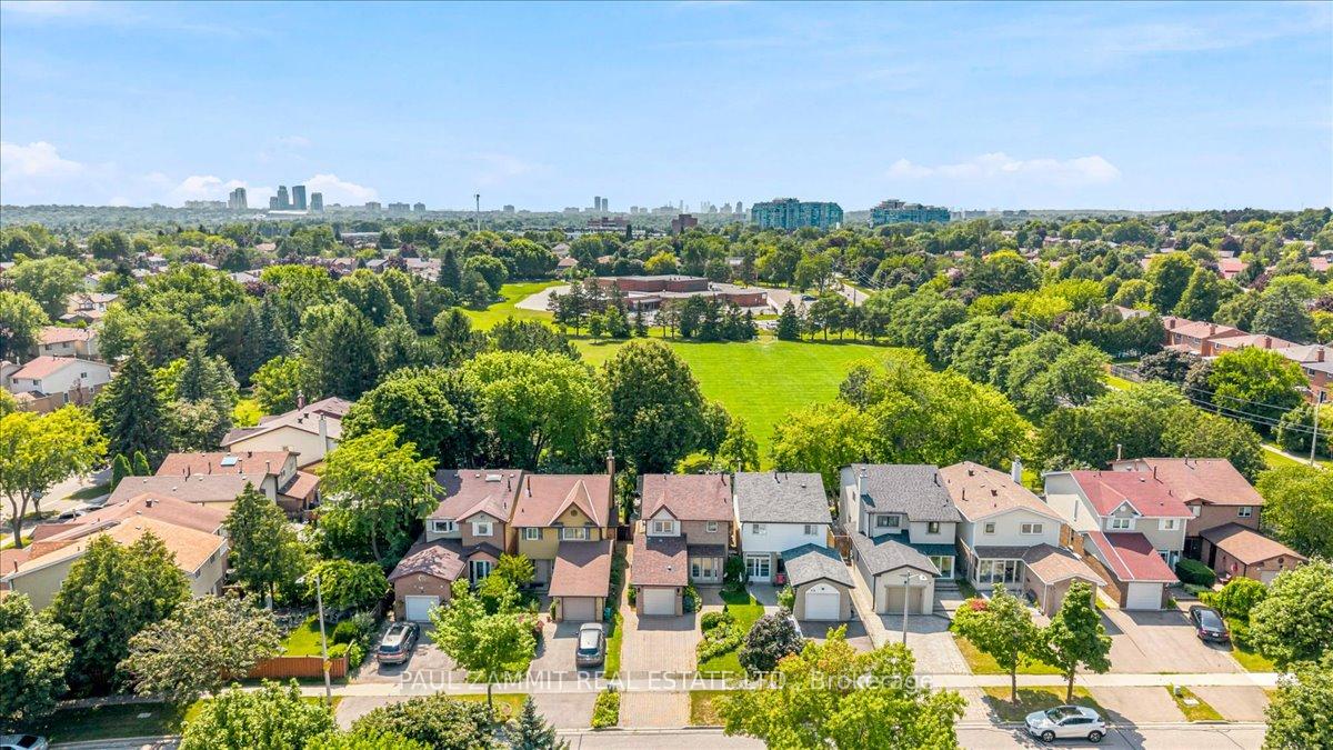 Photo 80 of 12 Kings College Road, Markham, Aileen-Willowbrook — HOMEH