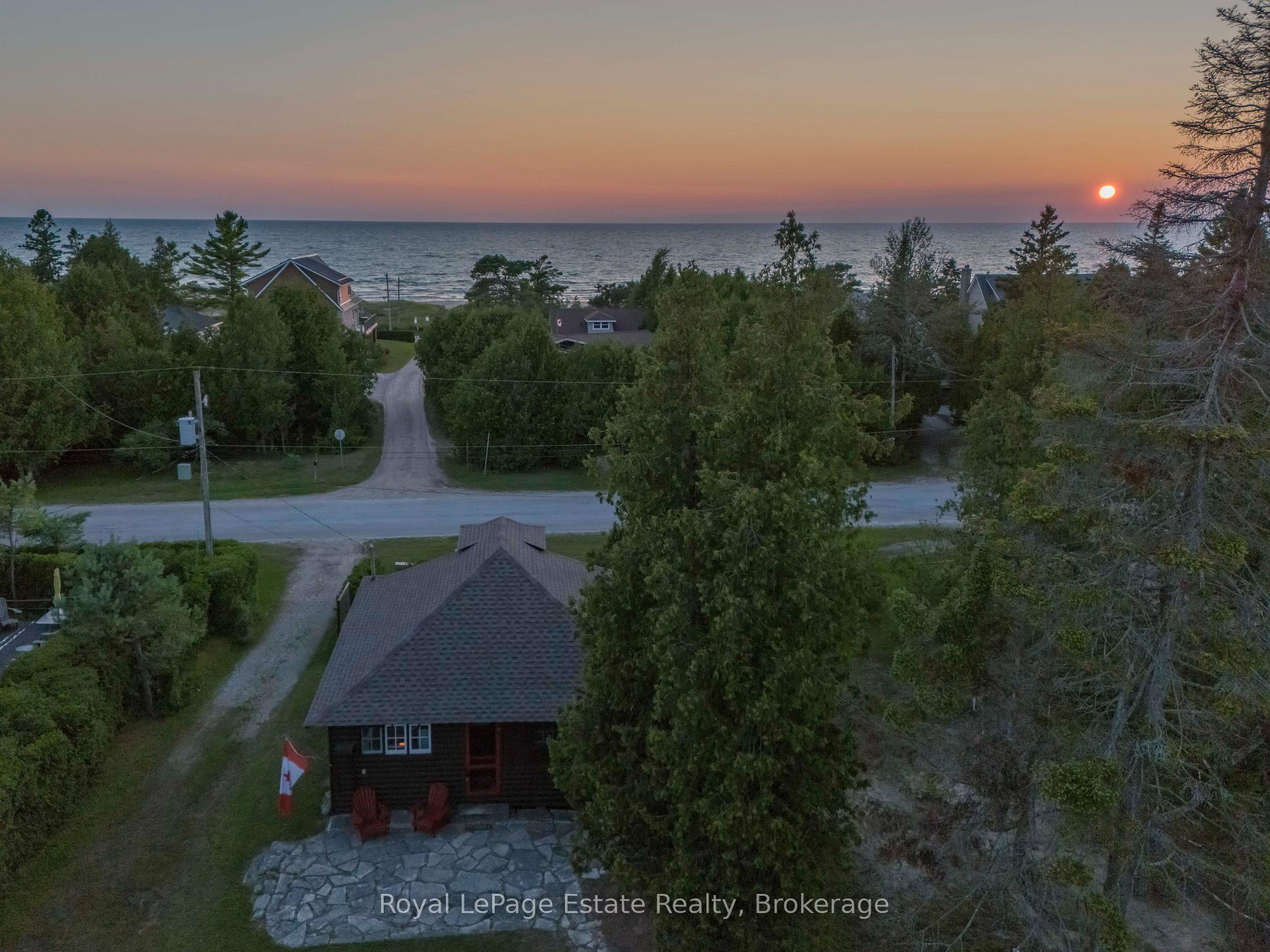 Photo 5 of 533 Second Avenue N, South Bruce Peninsula — HOMEH