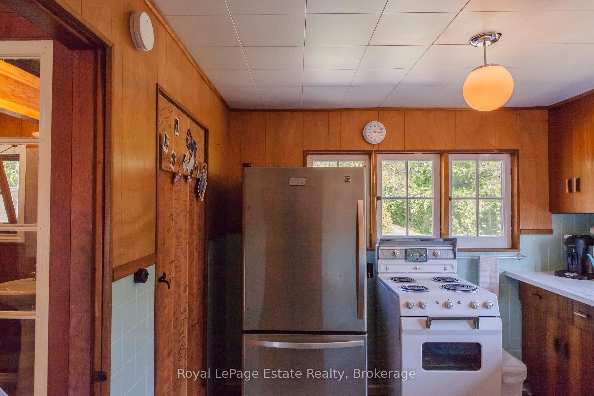 Photo 34 of 533 Second Avenue N, South Bruce Peninsula — HOMEH