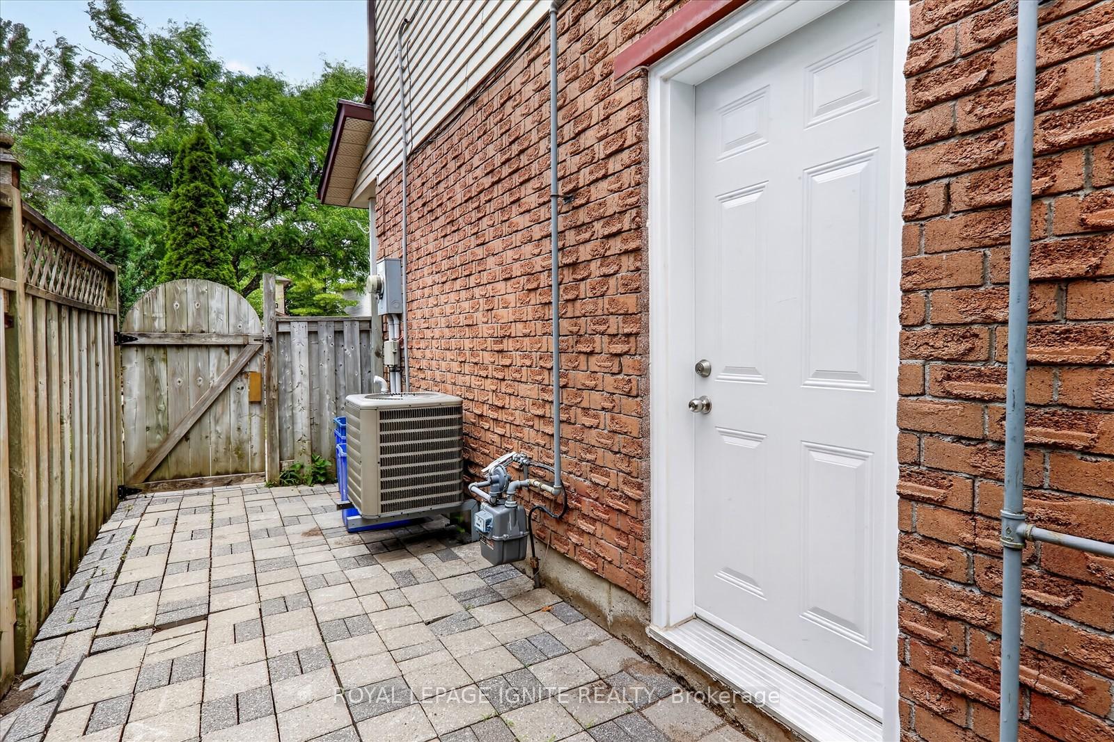 Photo 5 of 1569 Norwill Crescent, Oshawa, Samac — HOMEH