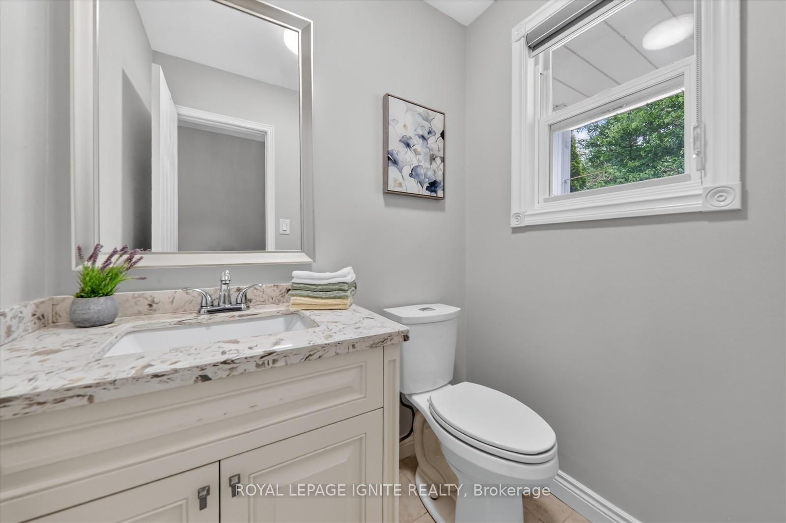 Photo 11 of 1569 Norwill Crescent, Oshawa, Samac — HOMEH