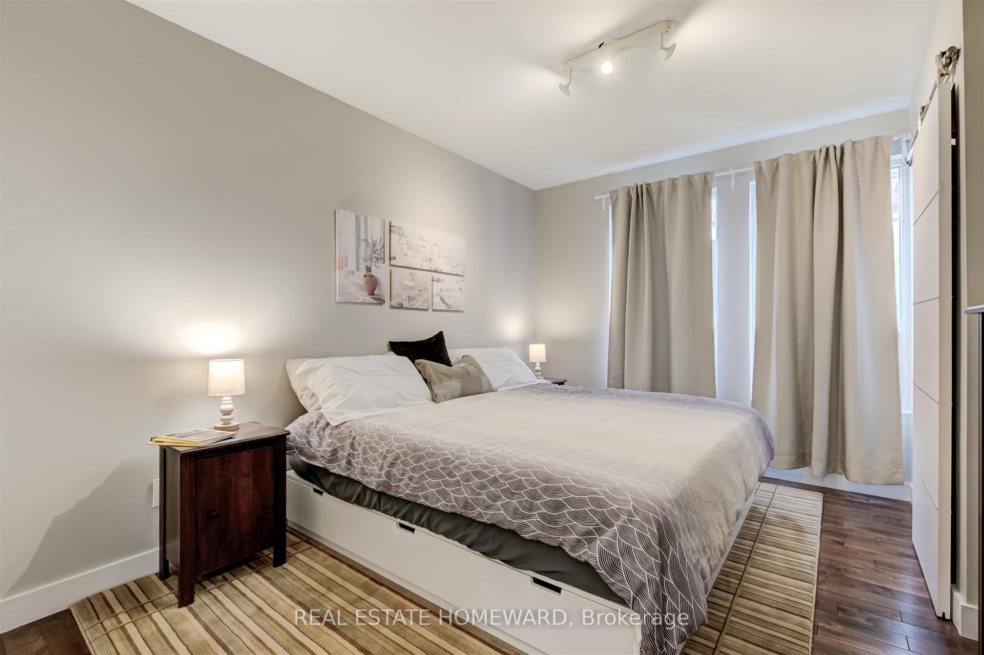 Photo 6 of Unit upper, 14 Ashdale Avenue, Toronto, Greenwood-Coxwell — HOMEH