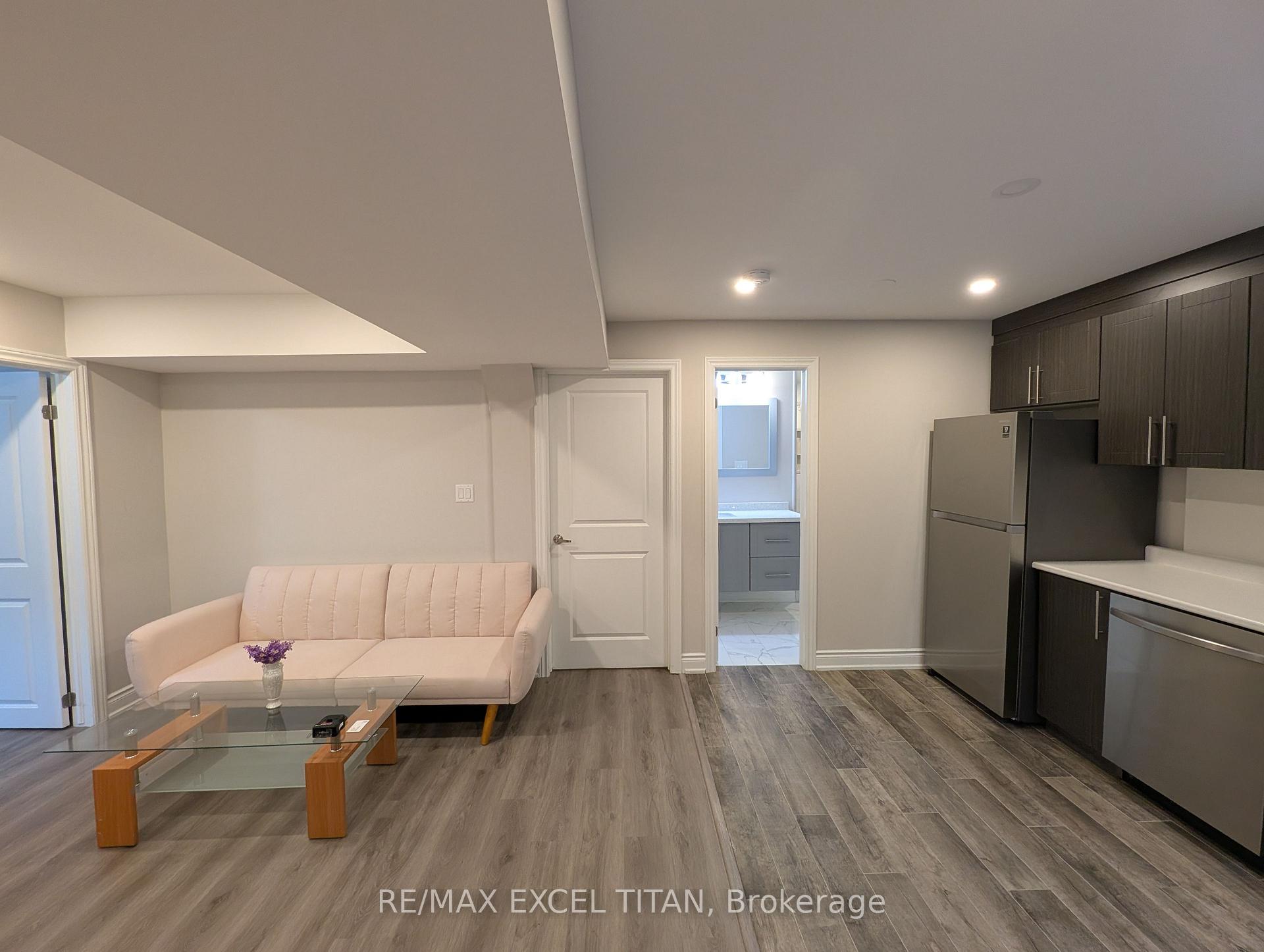Photo 3 of Unit Bsmnt, 122 Factor Street, Vaughan, Kleinburg — HOMEH