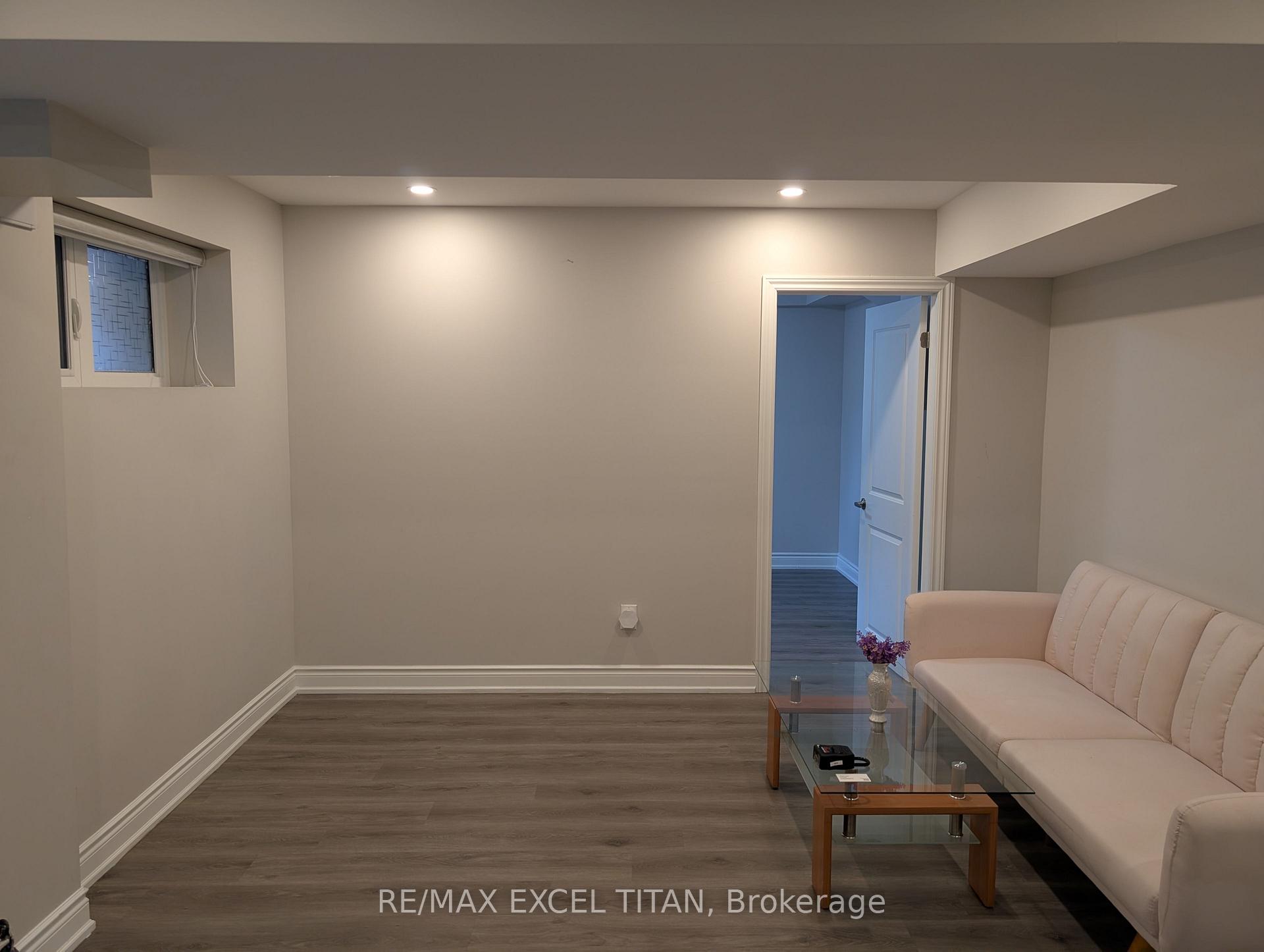 Photo 4 of Unit Bsmnt, 122 Factor Street, Vaughan, Kleinburg — HOMEH