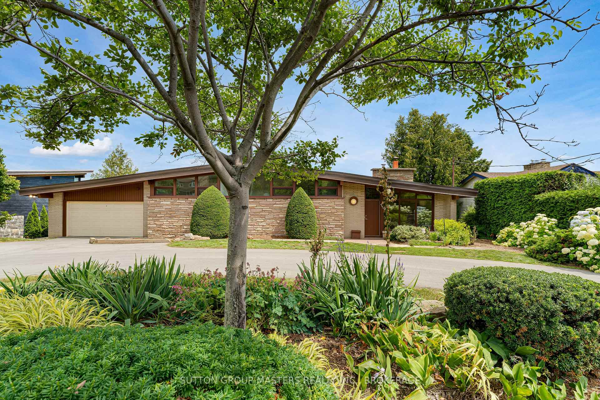 Photo 2 of 4242 Bath Road, Kingston, South of Taylor-Kidd Blvd — HOMEH