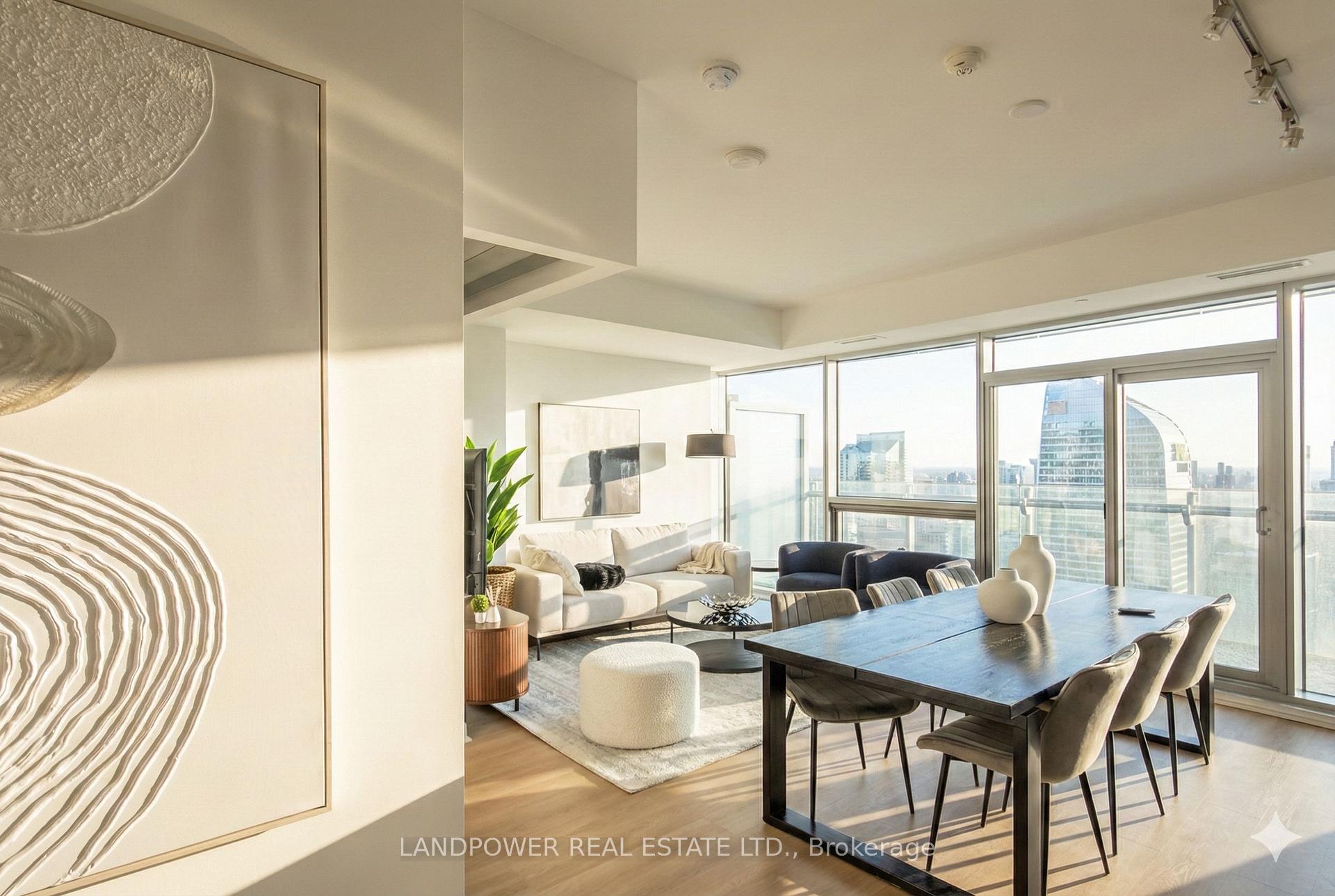Photo 5 of Unit 6009, 14 York Street, Toronto, Waterfront Communities — HOMEH