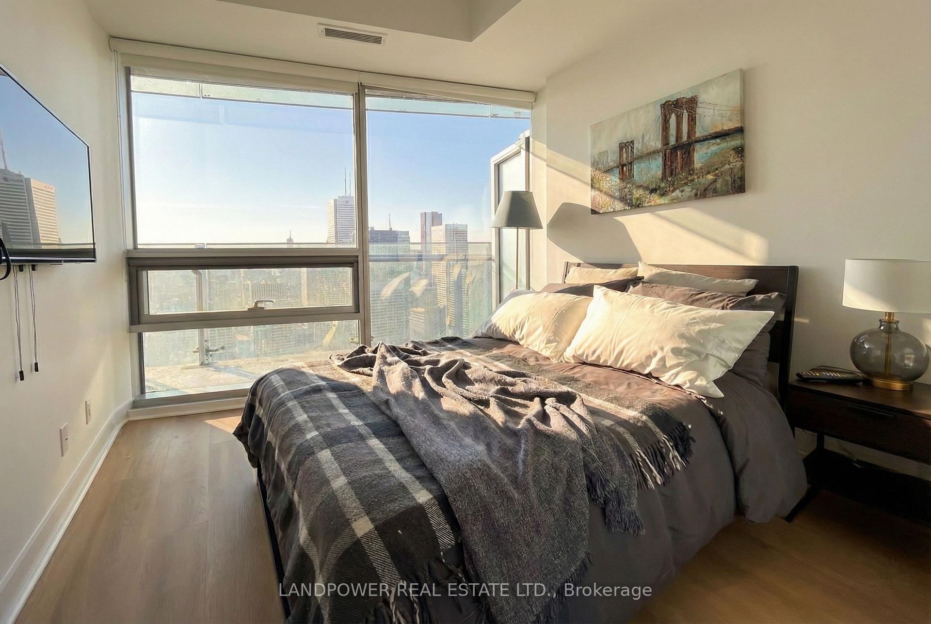 Photo 8 of Unit 6009, 14 York Street, Toronto, Waterfront Communities — HOMEH