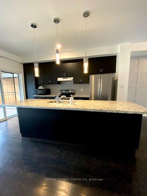 Photo 3 of 47 Dryden Way, Etobicoke, Willowridge-Martingrove-Richview — HOMEH