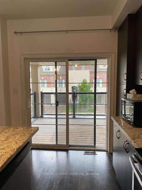 Photo 8 of 47 Dryden Way, Etobicoke, Willowridge-Martingrove-Richview — HOMEH