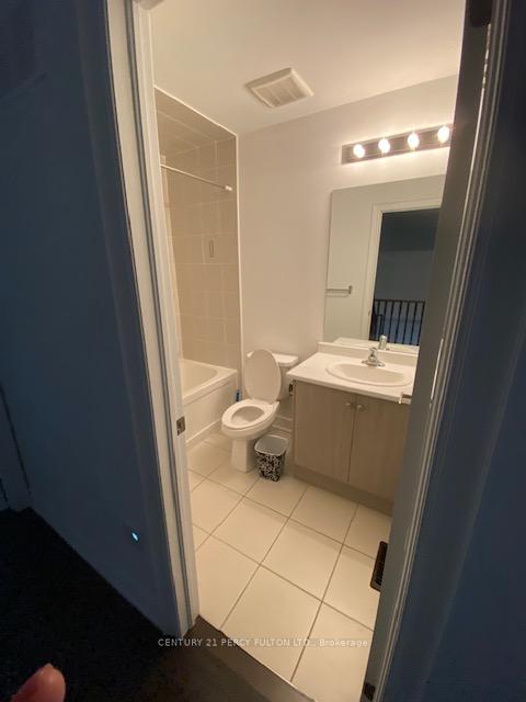 Photo 10 of 47 Dryden Way, Etobicoke, Willowridge-Martingrove-Richview — HOMEH