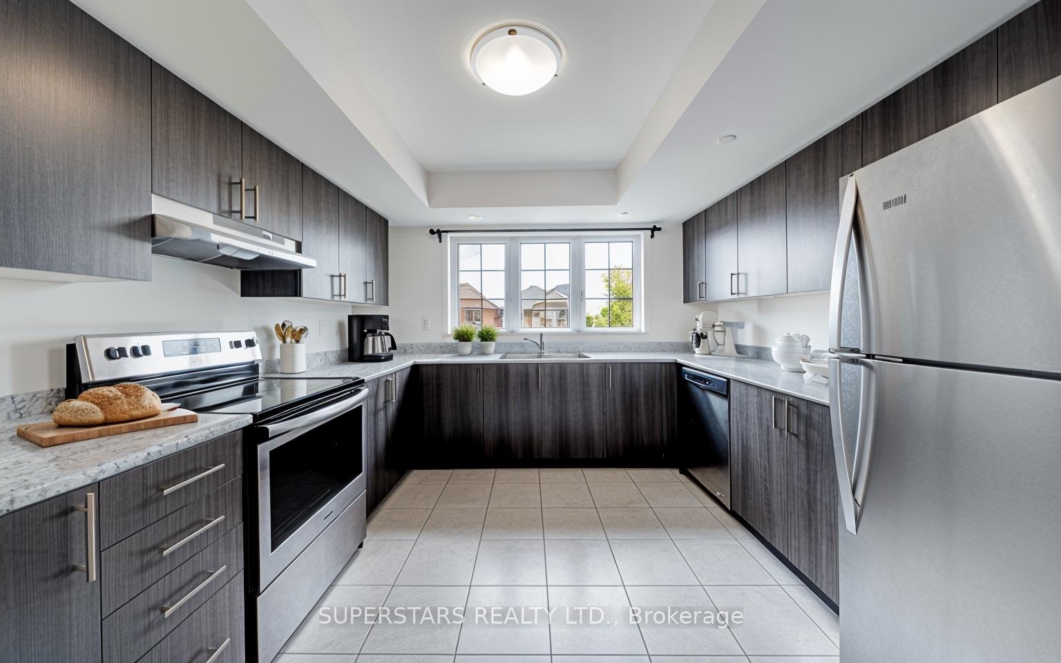 Photo 10 of 2775 Deputy Minister Path, Oshawa, Windfields — HOMEH