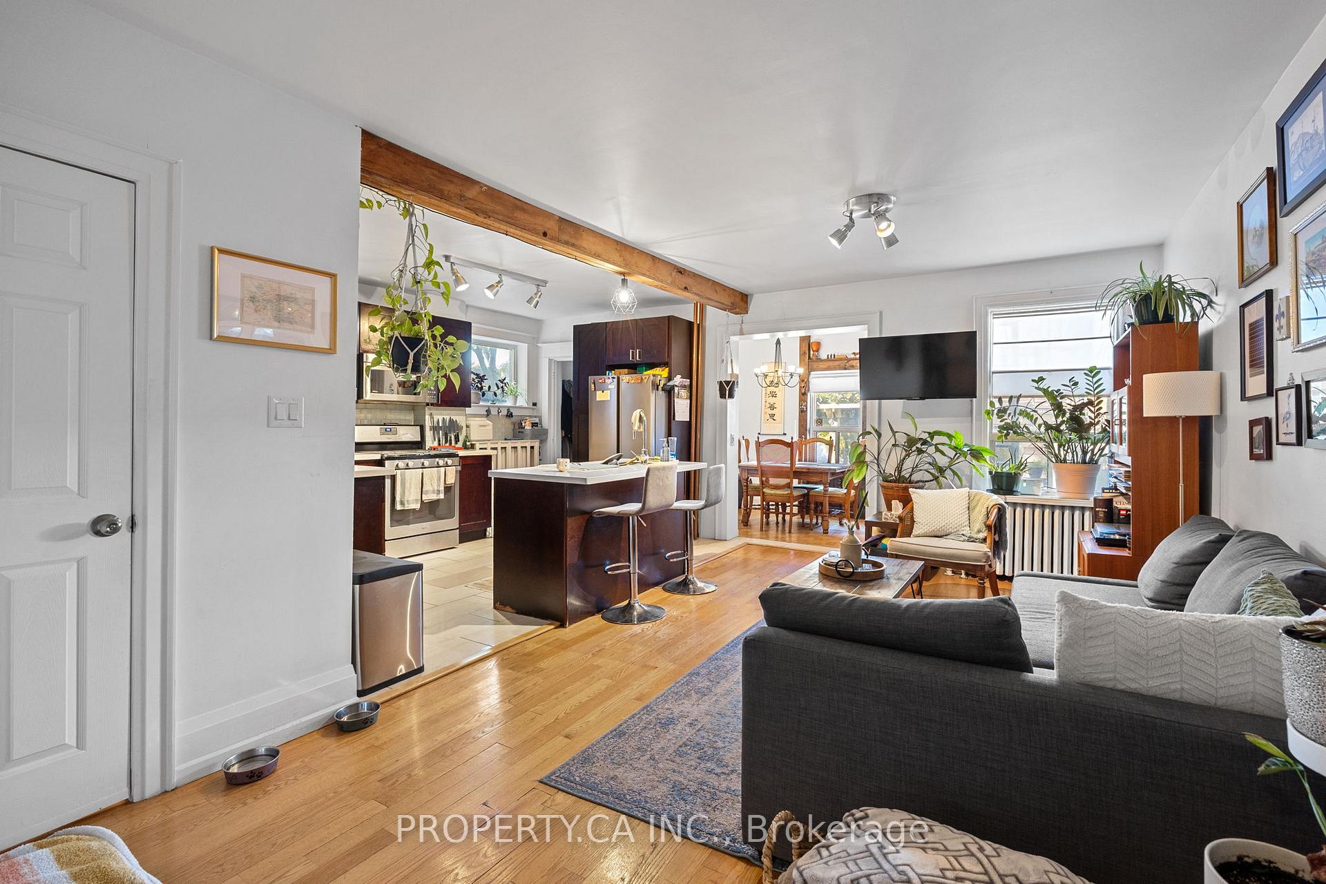 Photo 2 of 396 Roxton Road, Toronto, Palmerston-Little Italy — HOMEH