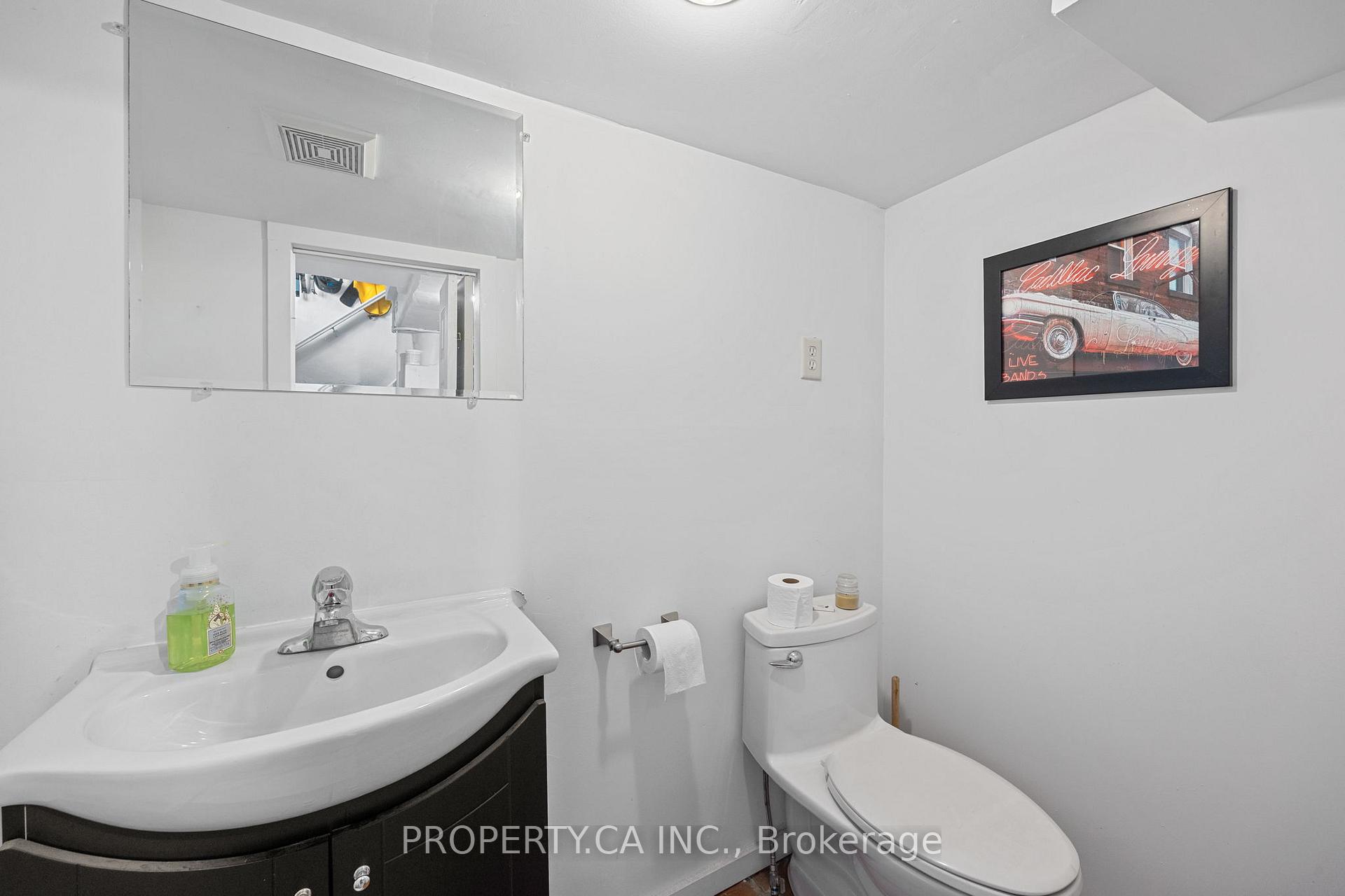 Photo 12 of 396 Roxton Road, Toronto, Palmerston-Little Italy — HOMEH