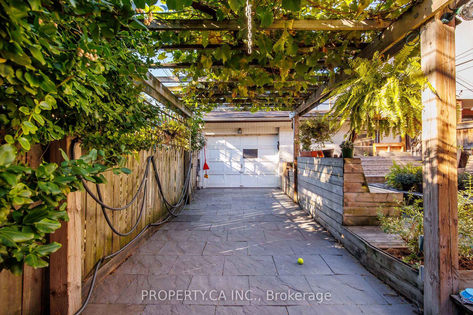 Photo 36 of 396 Roxton Road, Toronto, Palmerston-Little Italy — HOMEH