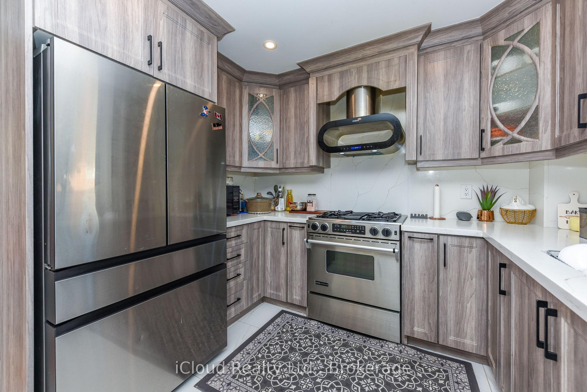 Photo 10 of 8 St Mark Place, Brampton, Northwood Park — HOMEH