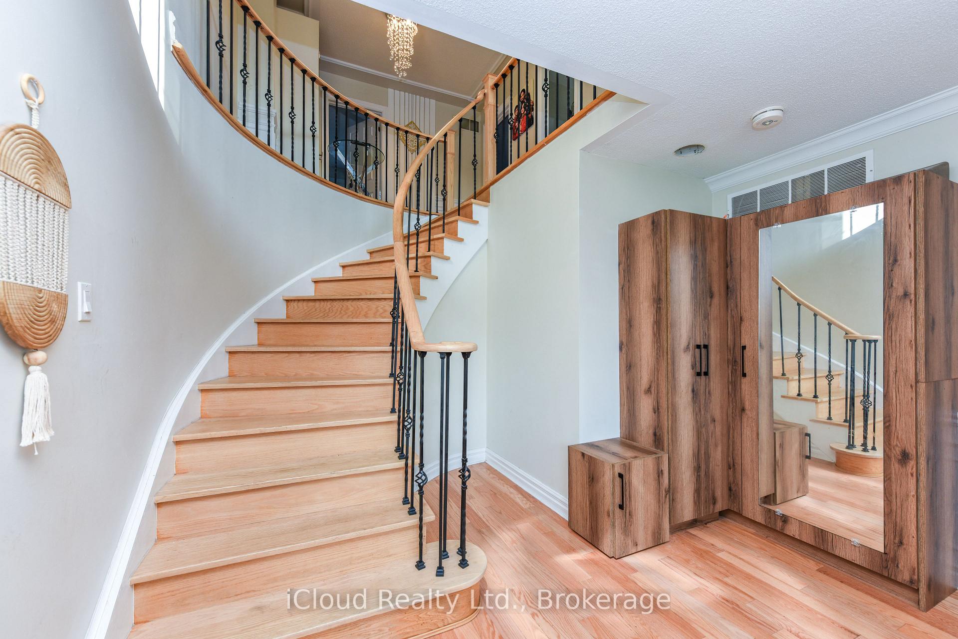 Photo 12 of 8 St Mark Place, Brampton, Northwood Park — HOMEH
