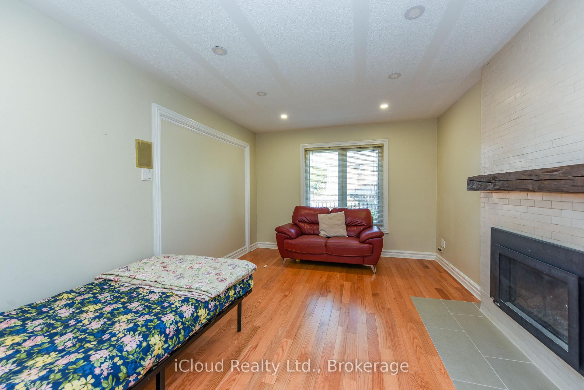 Photo 16 of 8 St Mark Place, Brampton, Northwood Park — HOMEH