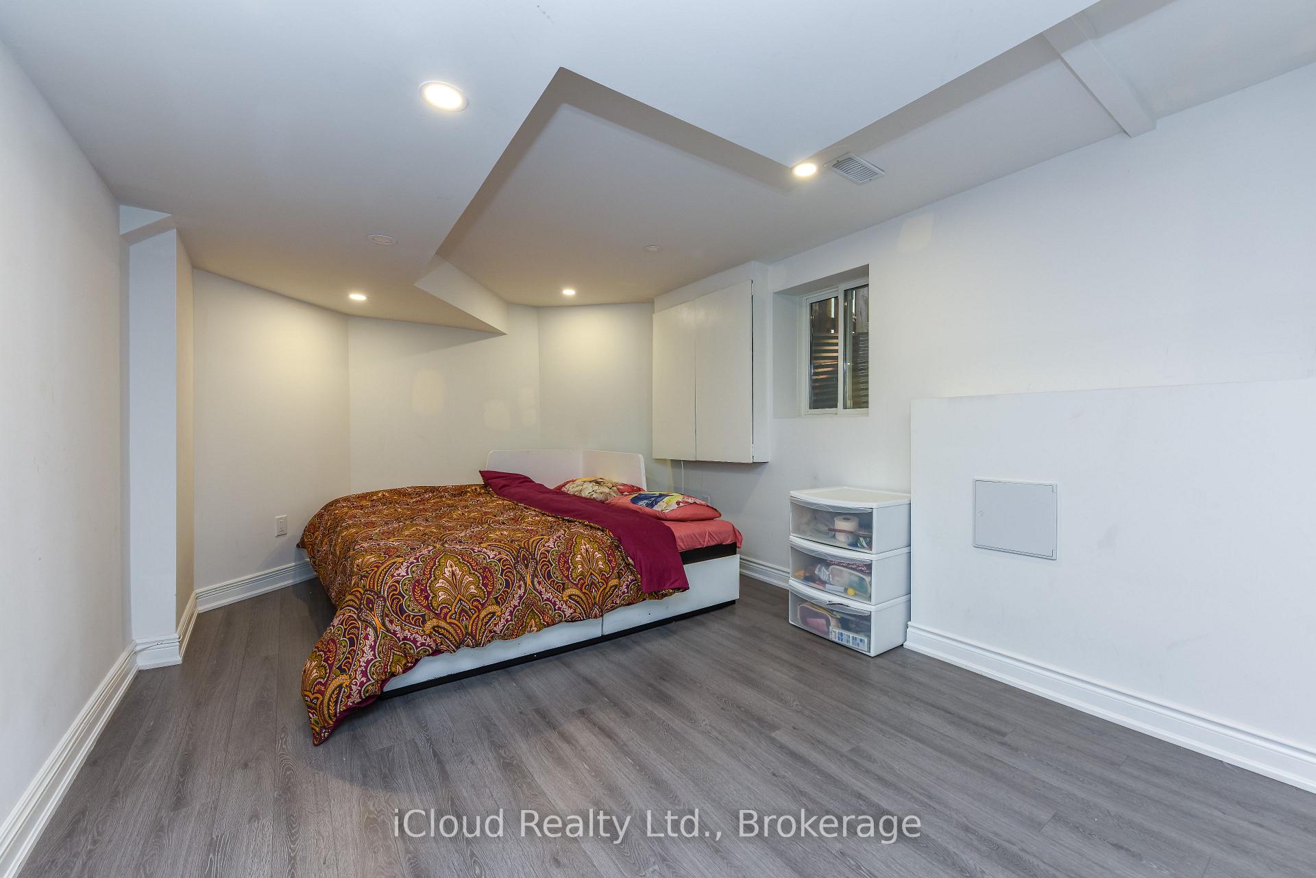 Photo 32 of 8 St Mark Place, Brampton, Northwood Park — HOMEH