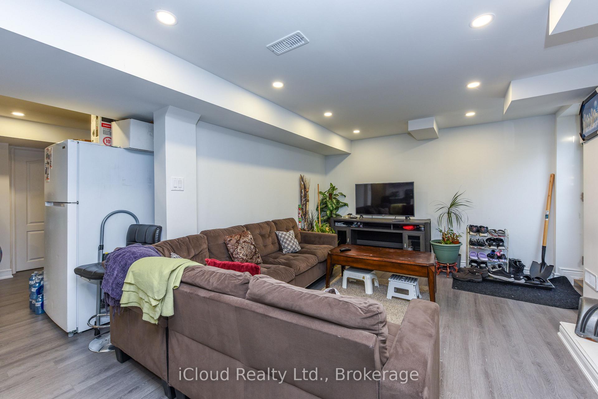 Photo 39 of 8 St Mark Place, Brampton, Northwood Park — HOMEH