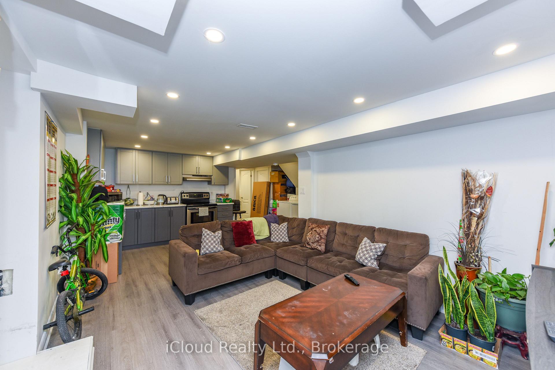 Photo 42 of 8 St Mark Place, Brampton, Northwood Park — HOMEH
